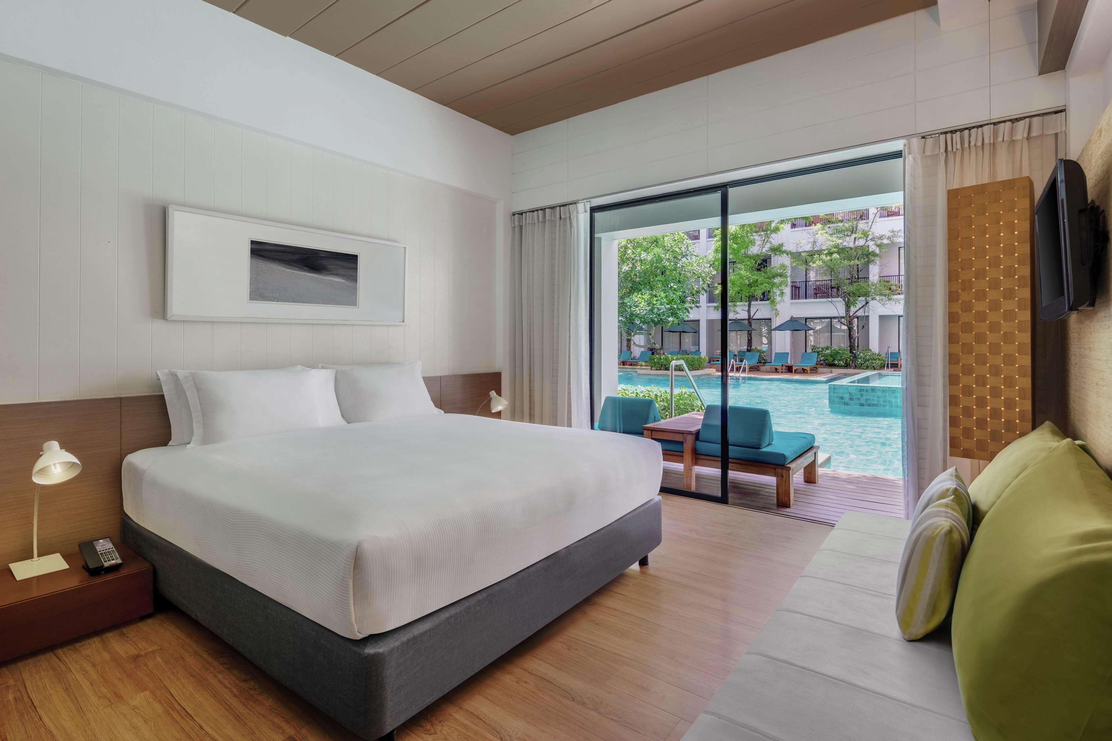 Doubletree By Hilton Phuket Banthai Resort Patong Exterior photo