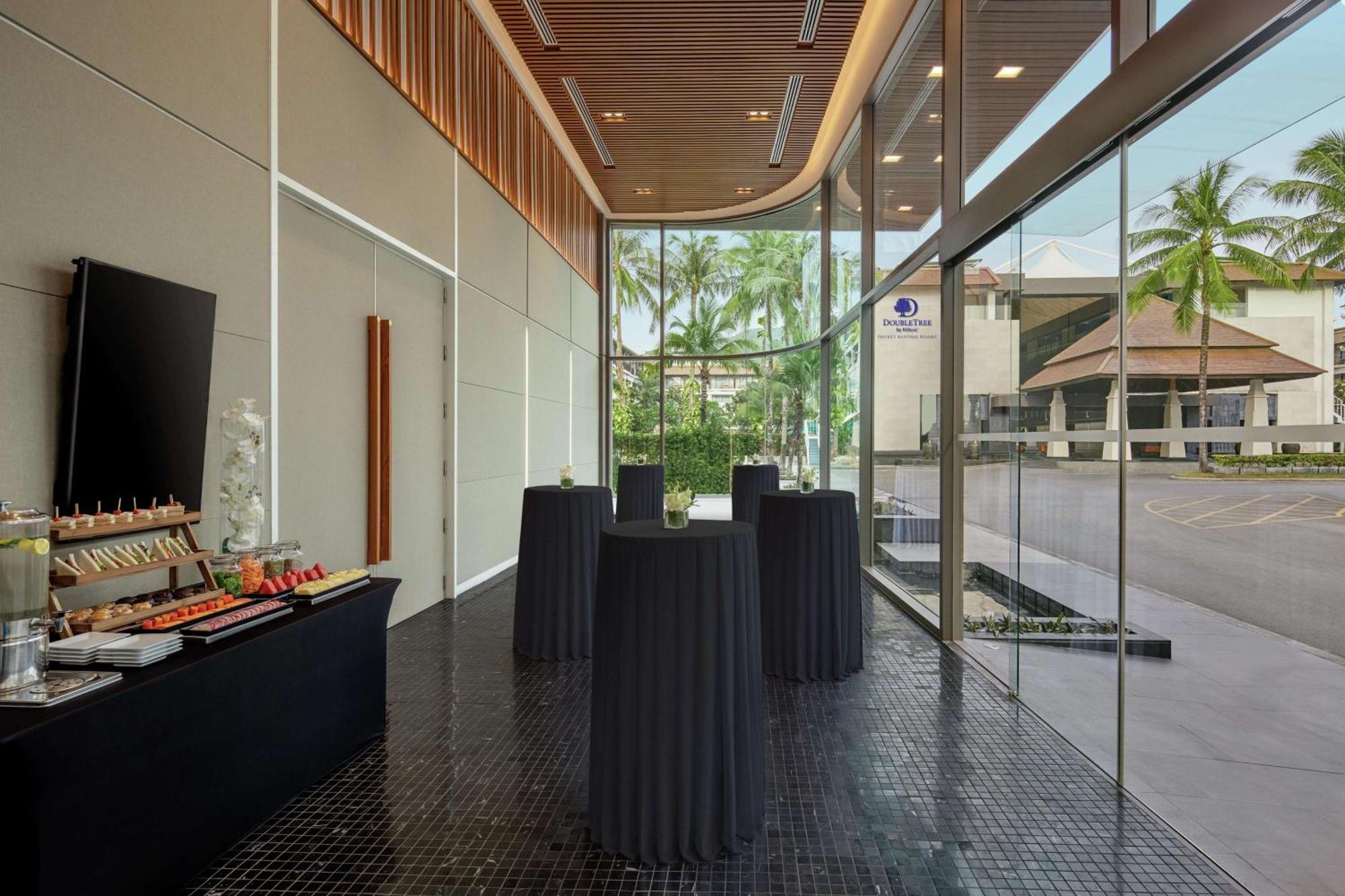 Doubletree By Hilton Phuket Banthai Resort Patong Exterior photo