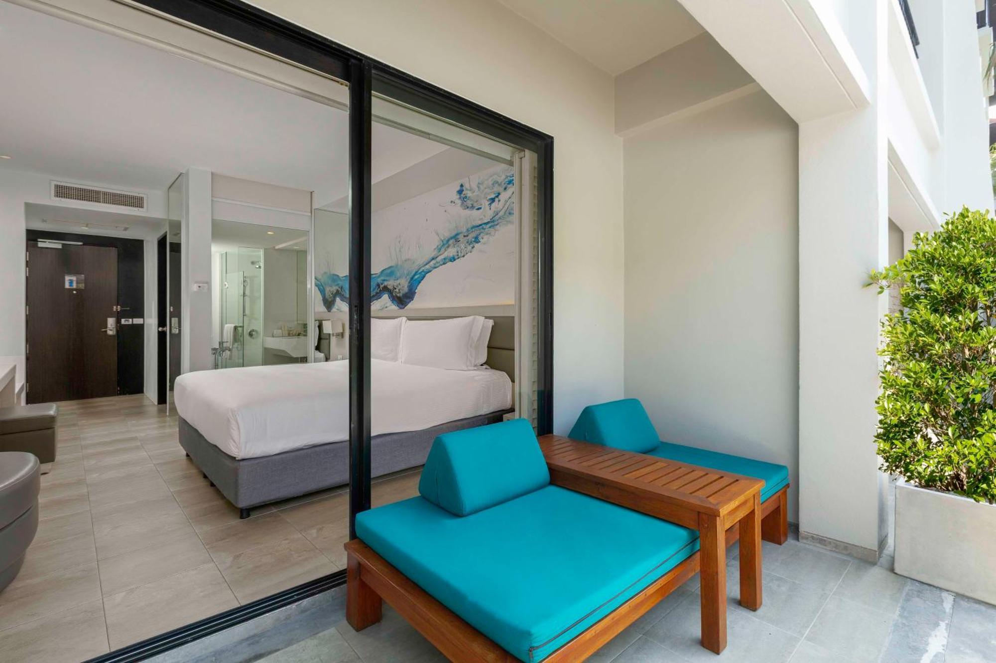 Doubletree By Hilton Phuket Banthai Resort Patong Exterior photo