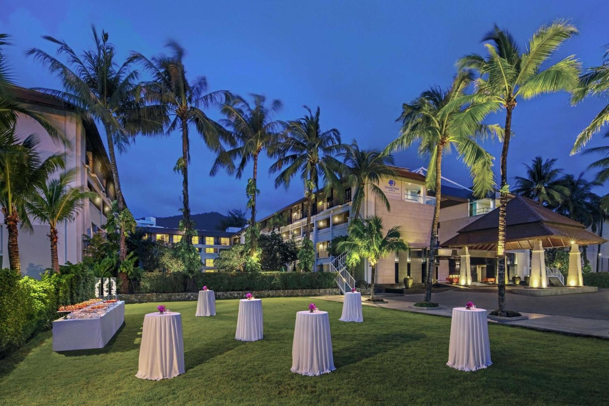 Doubletree By Hilton Phuket Banthai Resort Patong Exterior photo