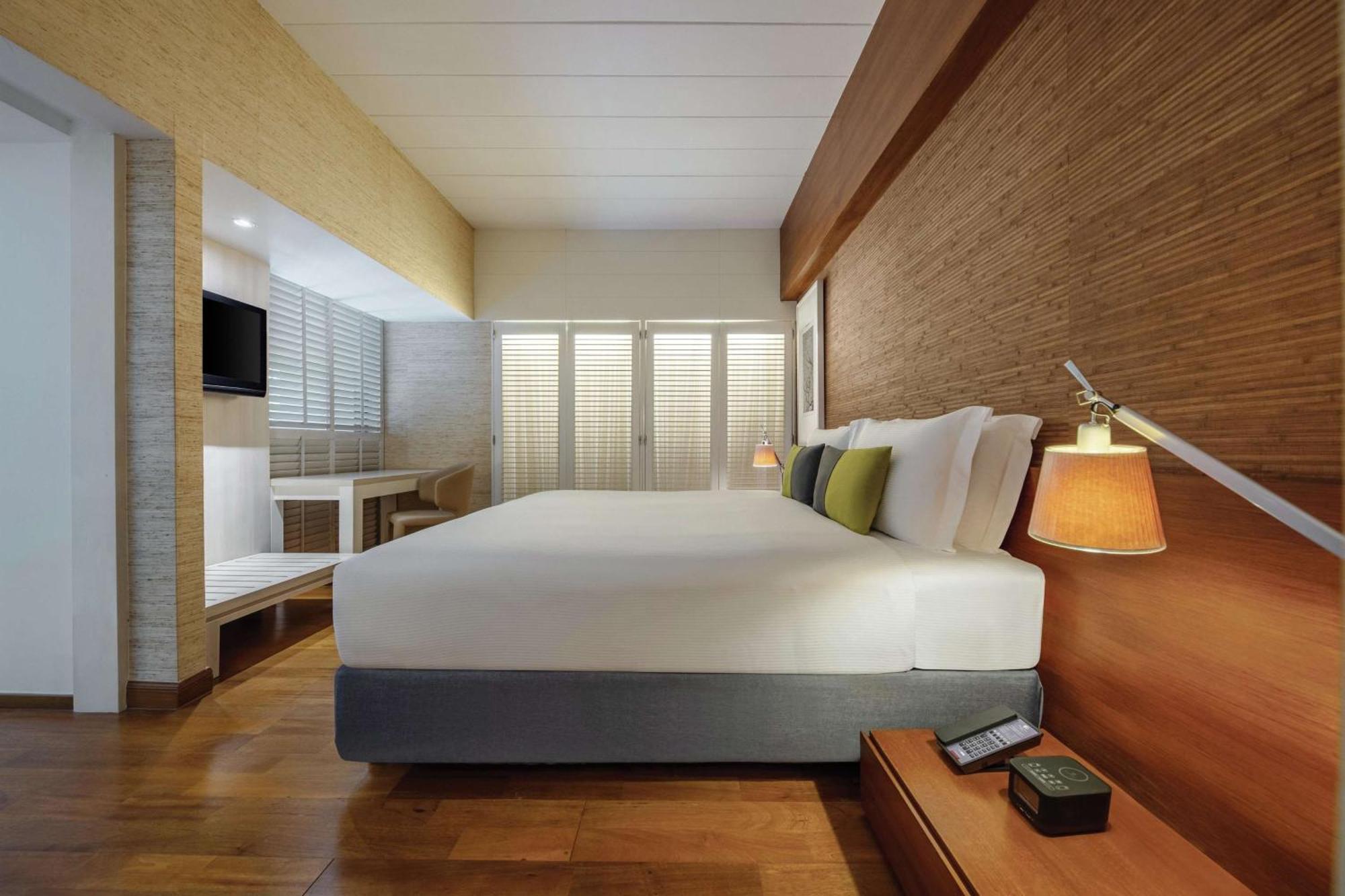 Doubletree By Hilton Phuket Banthai Resort Patong Exterior photo